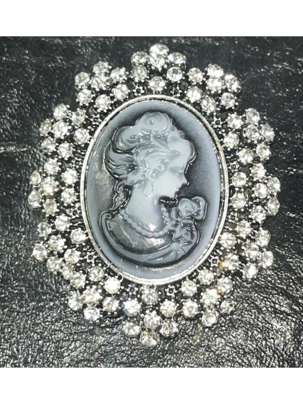 New Vintage Style Cameo Brooch Victorian Lady Rhinestones Pin Jewelry Silver Blk